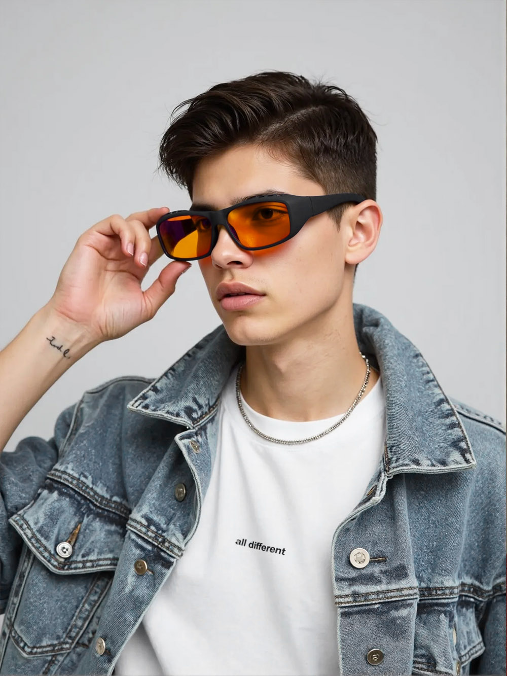 オレンジと黄色のレンズが付いた大きめサイズのブルーライトカッ - Gaming Glasses Blue のレビューと価格
